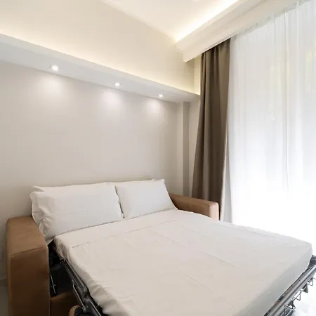 Caruso Regal House דירה