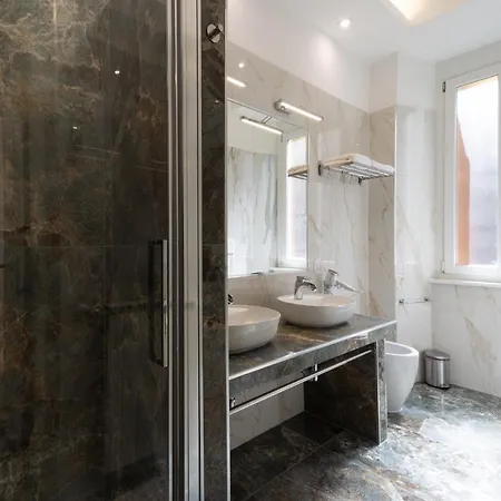 דירה Caruso Regal House רומא