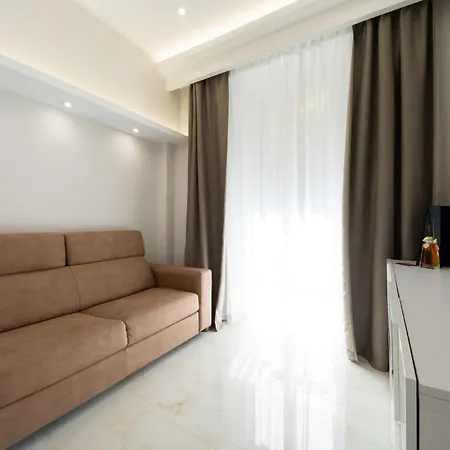 Caruso Regal House Daire Roma