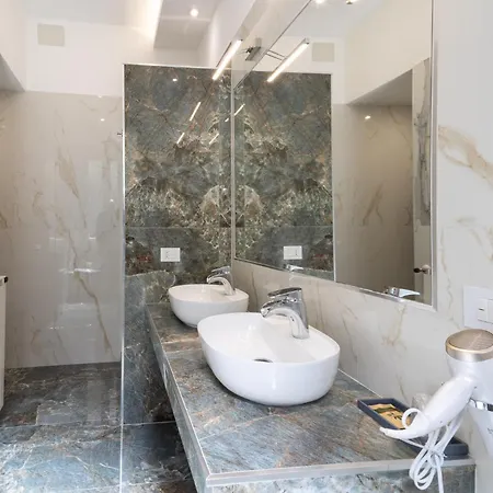 Caruso Regal House Apartment