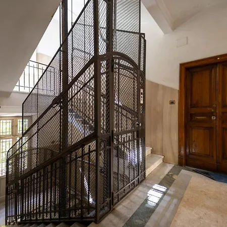 Apartment Caruso Regal House
